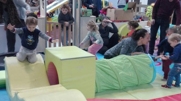 séance de Baby Gym chez Grenadine et Crayonnade les samedis matins